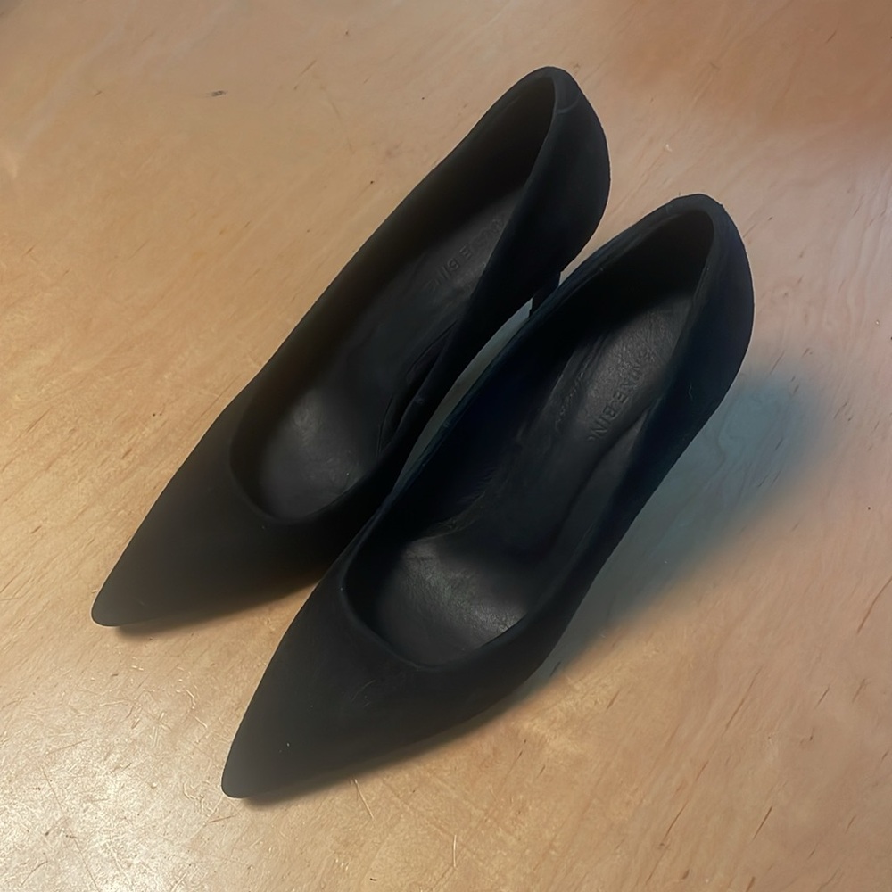 Anine Bing Black Elly Suede Pumps Size 39
